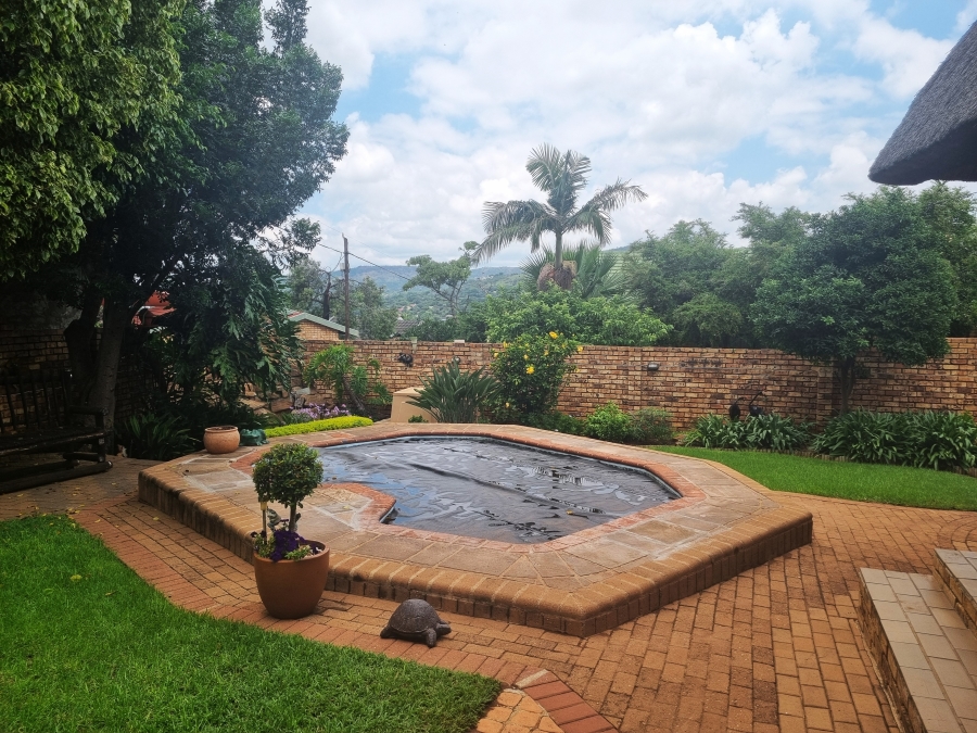 4 Bedroom Property for Sale in Geelhoutpark North West